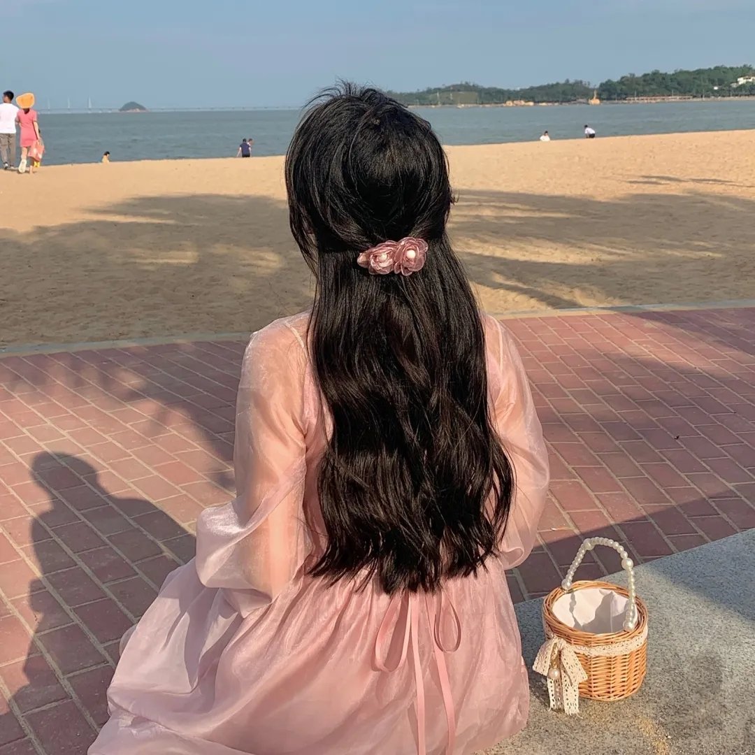 怪异少女神隐